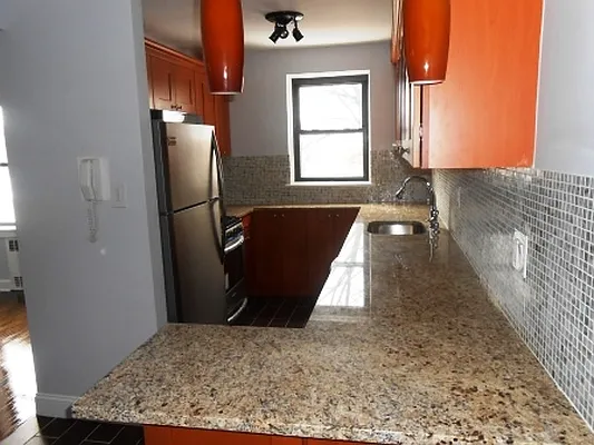 Sold by City Apt Group LLC | media 1