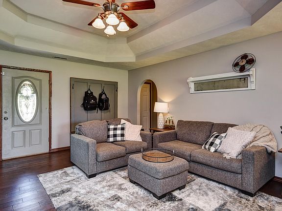 1013 Greentree Drive-3