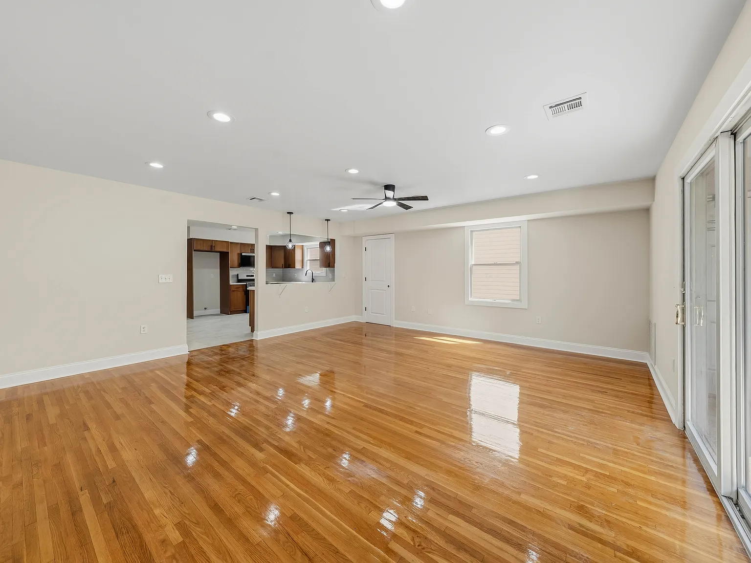 118 Chestnut Street - 1FL — Photo 4