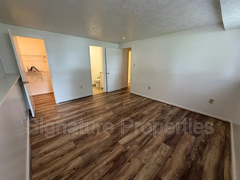 9397 London Tower Ct #503 — Photo 8