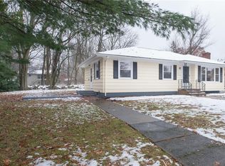2 Rowena Dr, Johnston, RI 02919