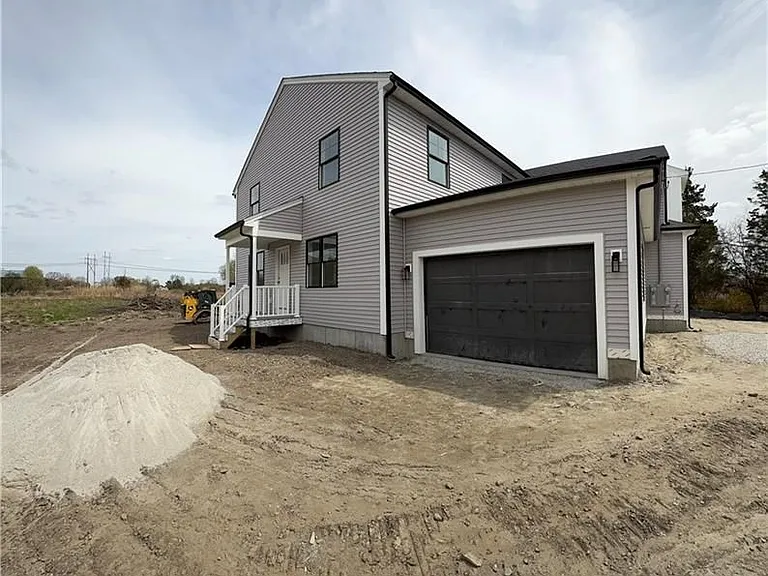 124 Birch Swamp Rd #A — Photo 2