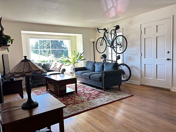 4th image of 14910 5th Ave NE