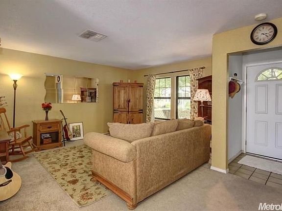 4th image of 2508 Amapola Dr