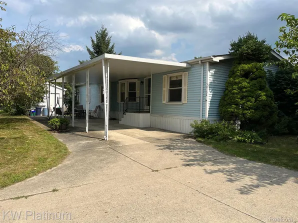 50104 Ambleside Ct, Shelby Township, MI 48315
