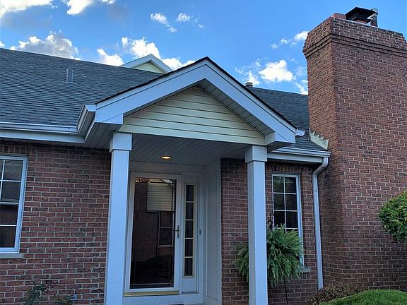 2nd image of 7668 Thistlewood Ln