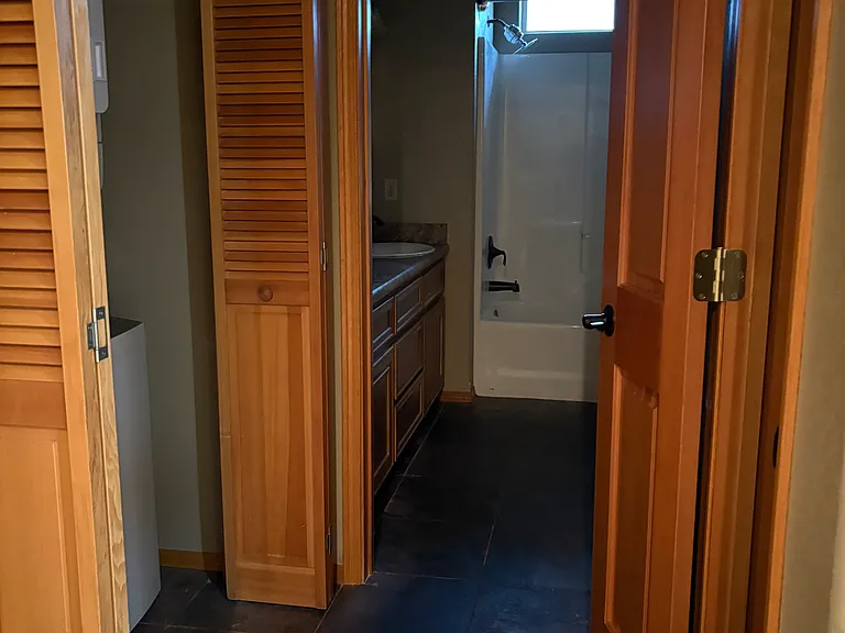 320 S Ella Ave #B — Photo 4