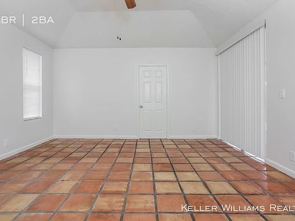 4th image of 9241 NW 17th St