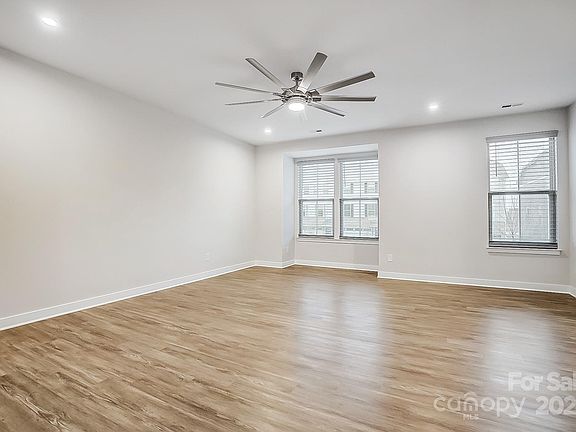 5th image of 104 Helm Ln #C