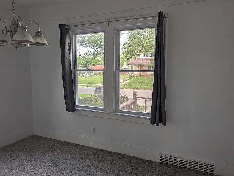 12788 Strathmoor St — Photo 4