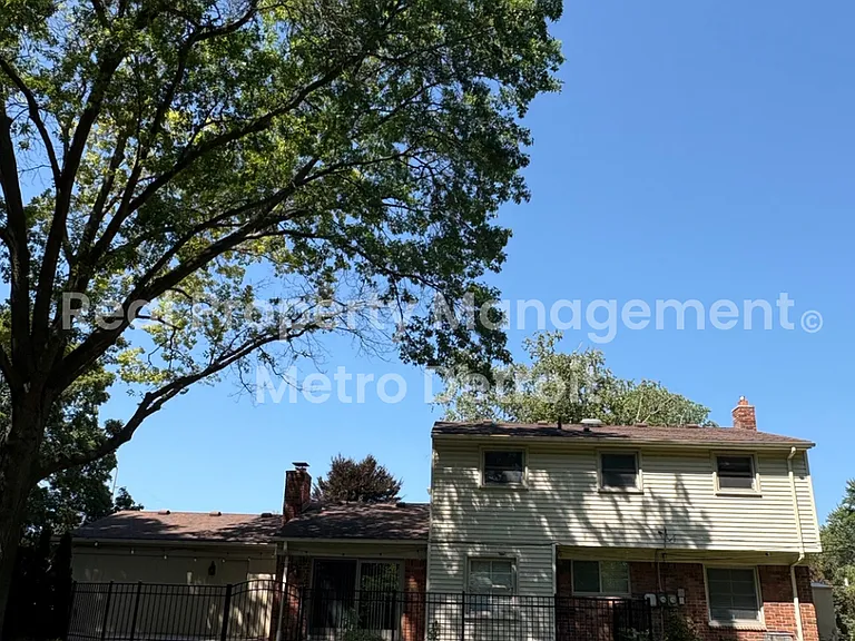 3028 Caswell Dr — Photo 29