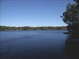 2nd image of 2216 Lakeside Dr W