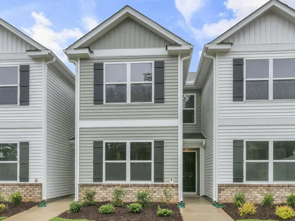 188 Holmes Corner Dr, Wilsons Mills, NC 27520