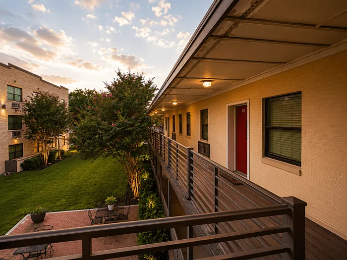 1 bed, 1.0 bath, $785 — Photo 4