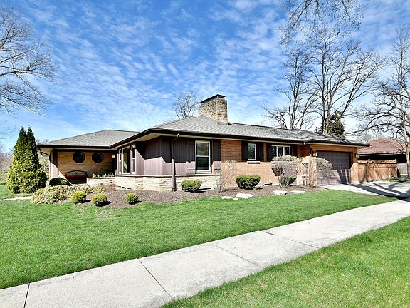 3rd image of 359 S Cottage Hill Ave