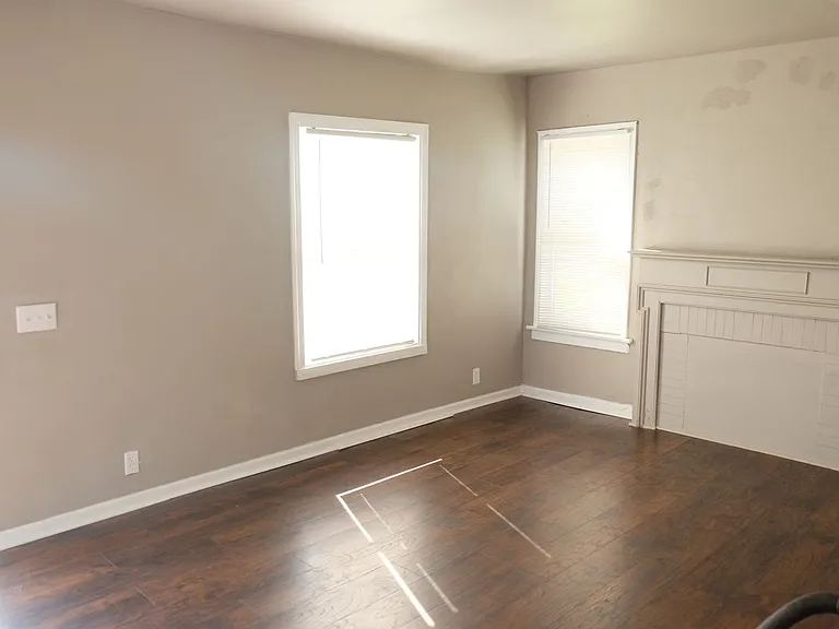210 Rutledge St — Photo 3