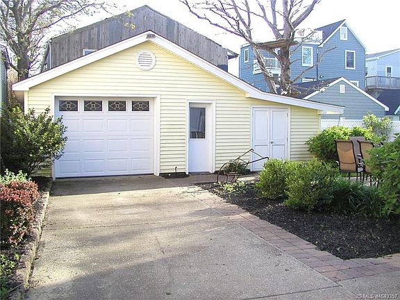 4th image of 218 12th St