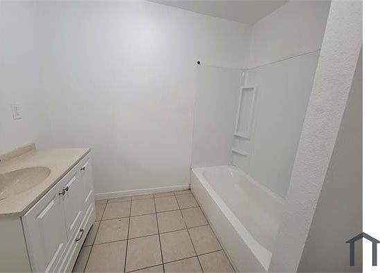 3rd image of 7810 Oakridge Dr Unit 2