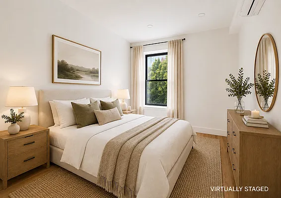 Bedroom, photo 2