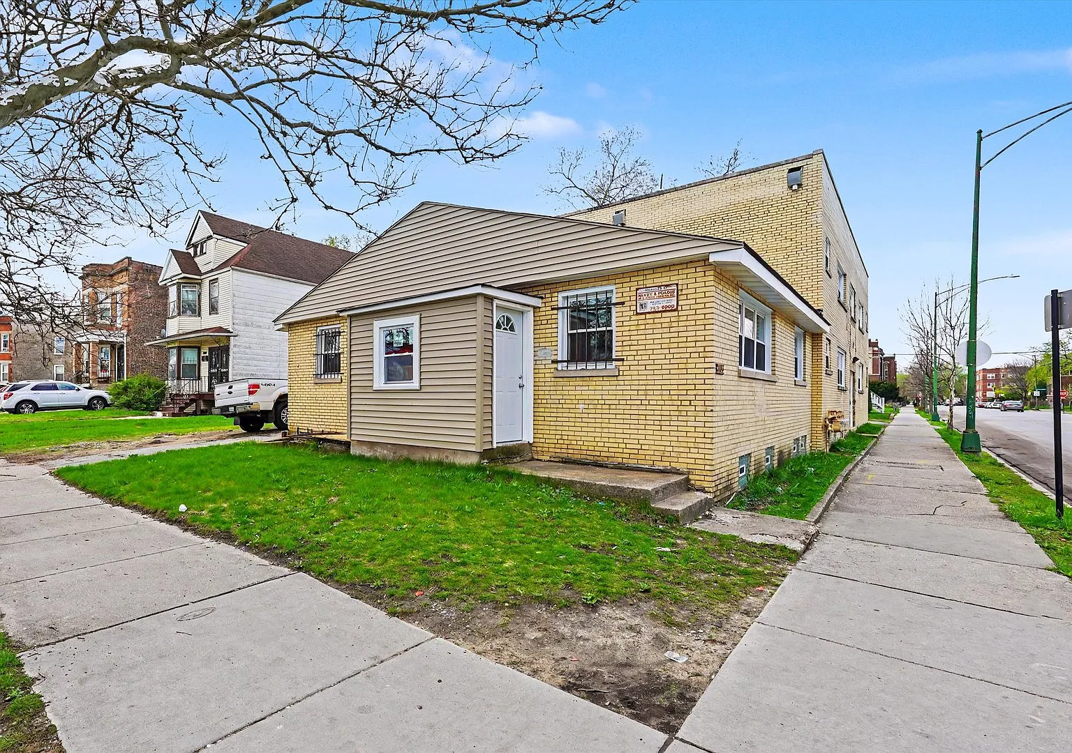 2 bed, 800 sqft, $1,800 — Photo 1
