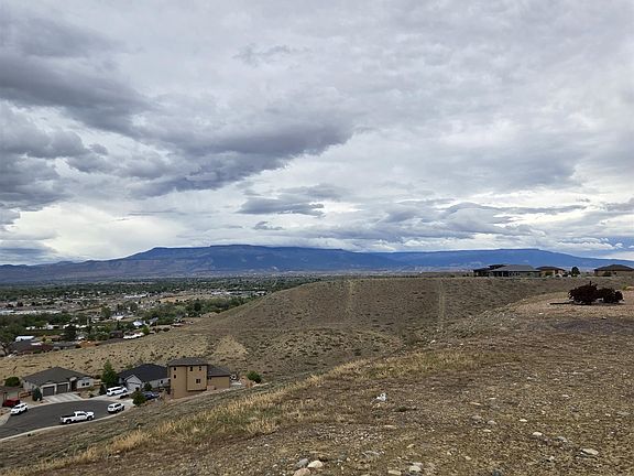 4th image of 2674 Lookout Ln