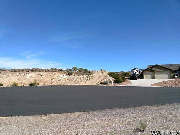 4th image of 1939 N Cliff Dr