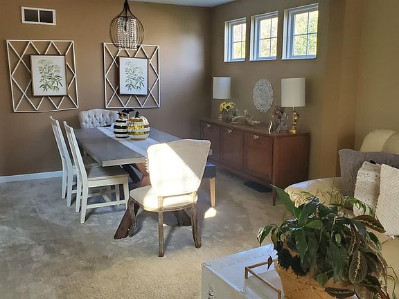 3rd image of 5447 Sarahs Oak Dr