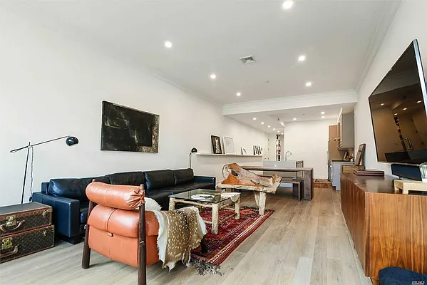 Sold by Century 21 Milestone Realty | media 27