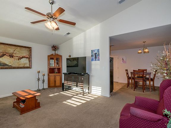 3rd image of 2370 S Sabre Ave