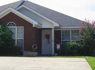 6104 Covington Villas Dr, Tuscaloosa, AL 35405