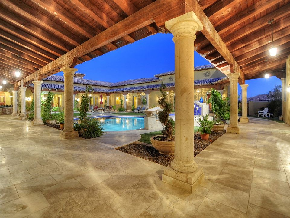 Luxurious Private Courtyard 