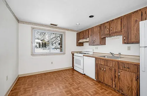 5 Lenox St #4 Photo 1 5 Lenox St #4 Photo 1