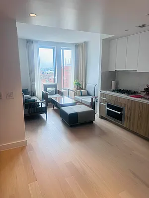 Rented by E Realty International Corp | media 28