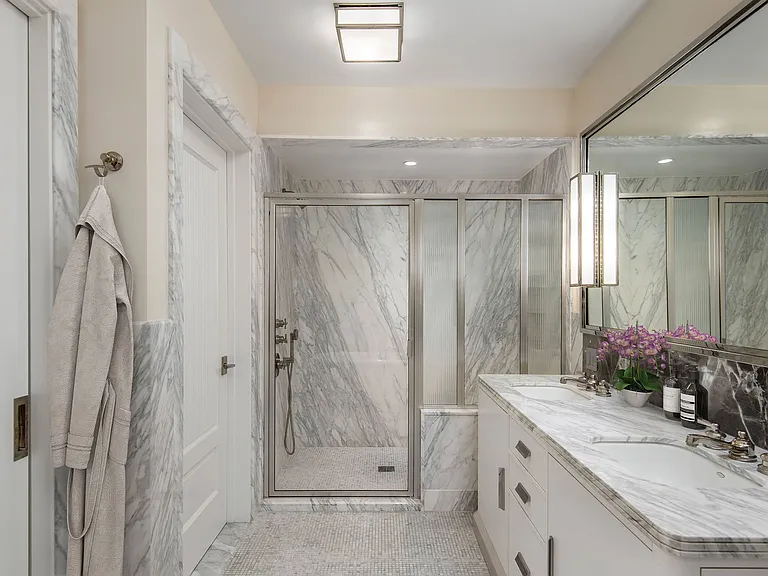 The Residences at Palisades Village — Photo 32