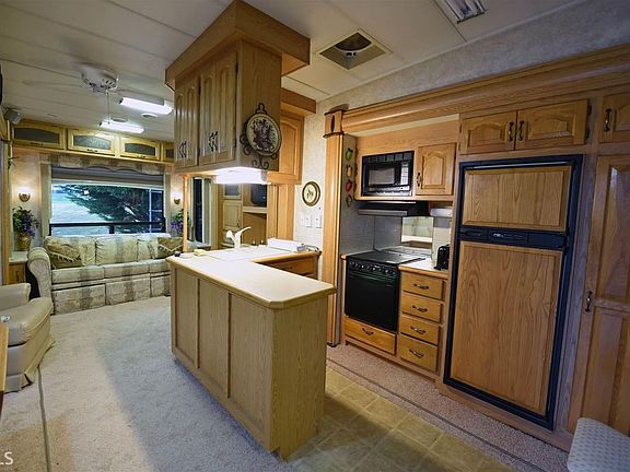 3rd image of 158 Moccasin Ln #19