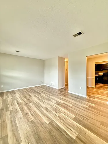 163 Lakeshore Dr Photo 1