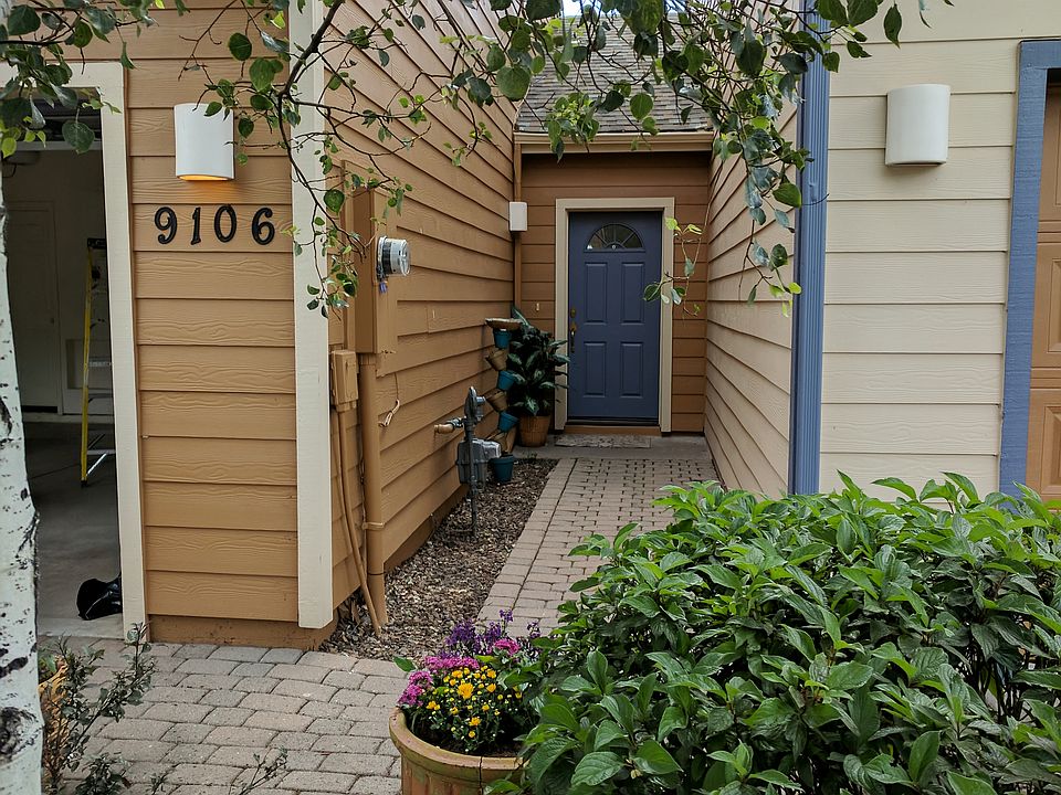 Private entry from neighbors
