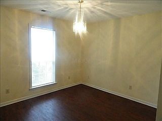 5th image of 3445 Broadway St