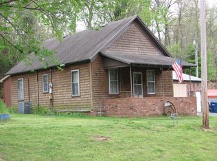 195 Cherokee Ave, Seneca, MO 64865