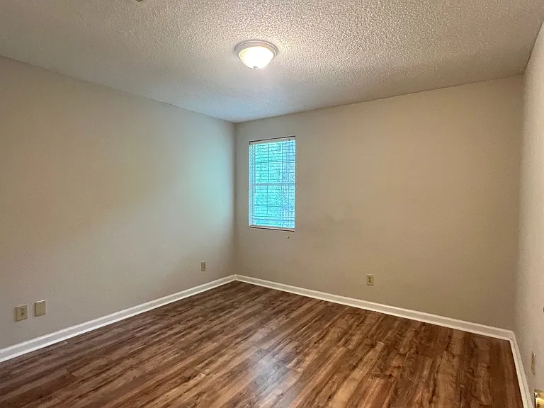 536 Loblolly Ln — Photo 13