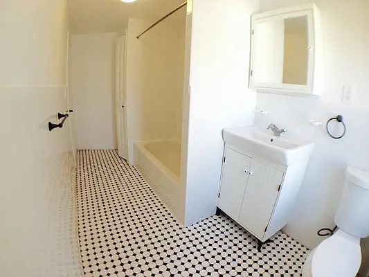 Rented by J Misrahi Realty Corp | media 43