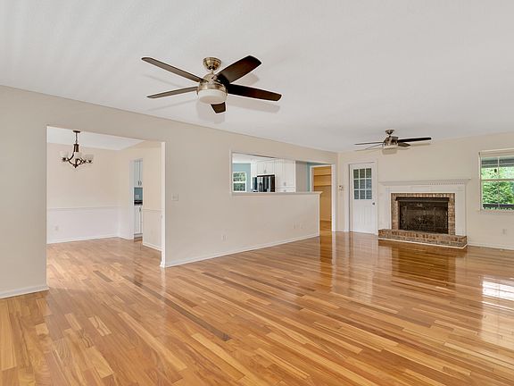 5th image of 20 Parkview Cir