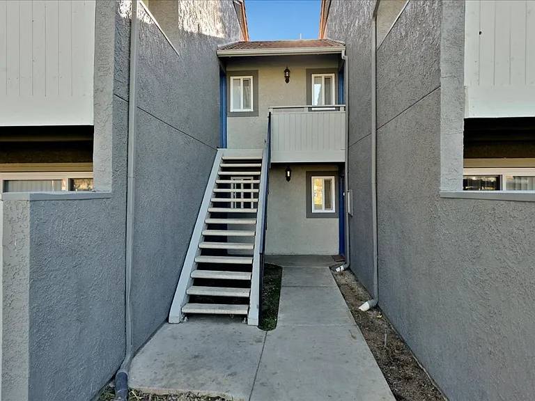 The 3900 Apartments — Photo 23