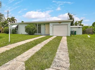 115 Palmetto Cir NE, Port Charlotte, FL 33952