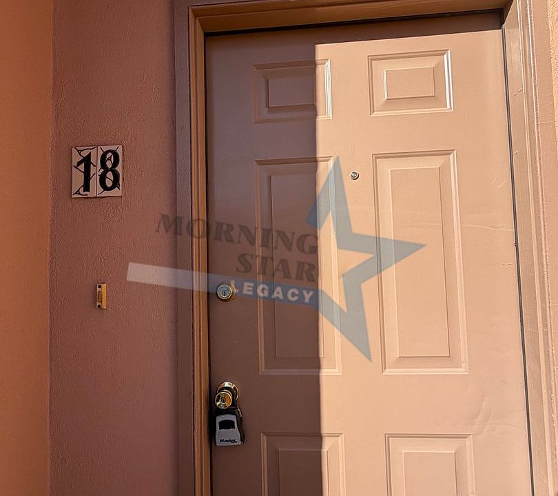 1st image of 450 Ithaca Ct #18
