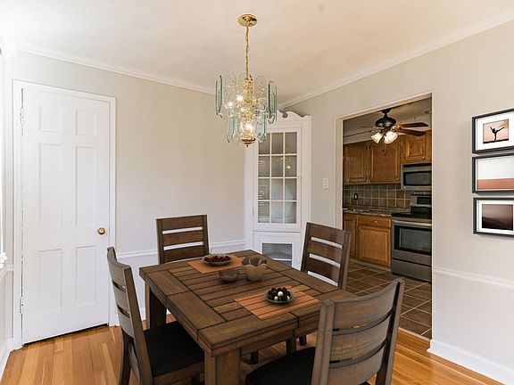 4th image of 1213 Ashford Dr