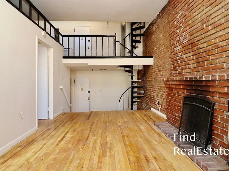 39 W 74th St #PHB — Photo 24