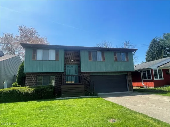 416 59th St, Vienna, WV 26105