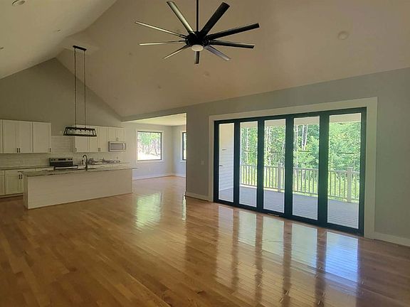 3rd image of 6228 Charlemont Rd