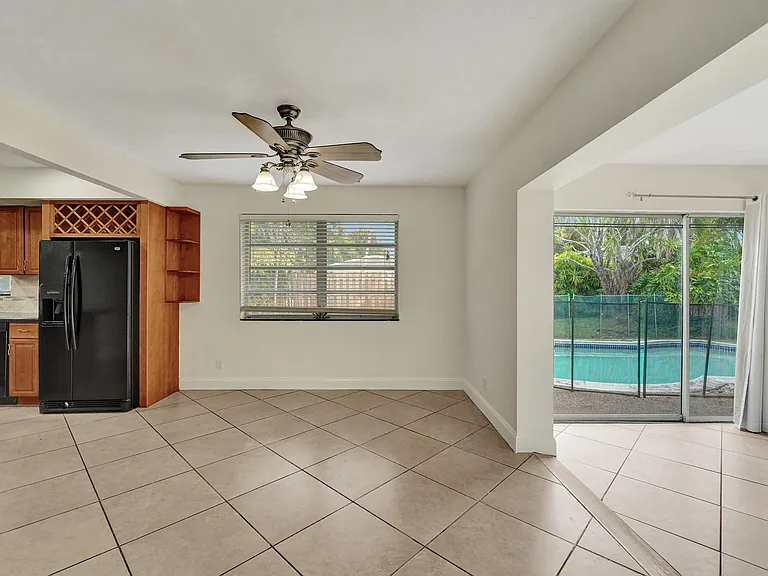 4721 Sarazen Dr — Photo 15